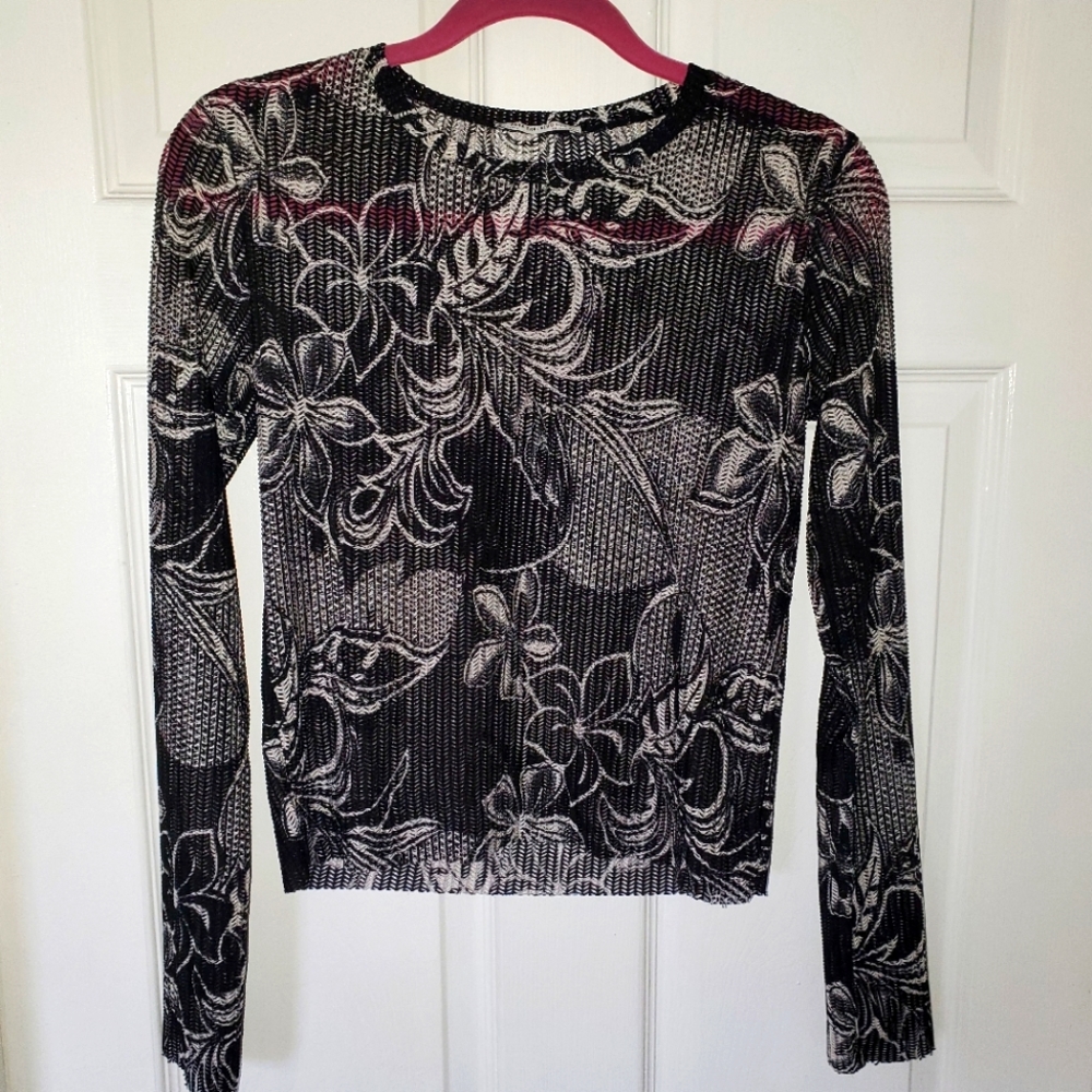 Floral Pattern mesh Small Black and White Zara top
